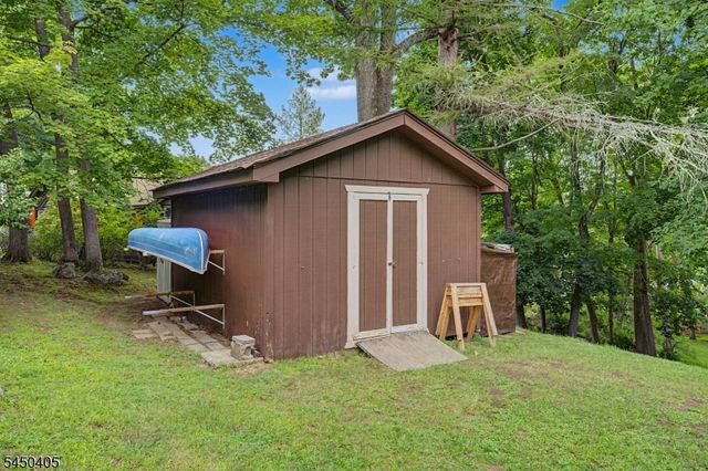21 Shawnee Trl, Sparta Twp., NJ 07871