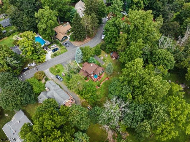 21 Shawnee Trl, Sparta Twp., NJ 07871