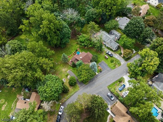 21 Shawnee Trl, Sparta Twp., NJ 07871