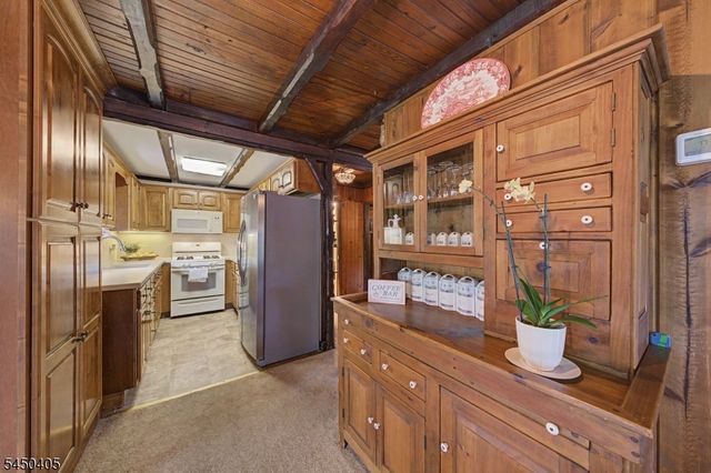21 Shawnee Trl, Sparta Twp., NJ 07871
