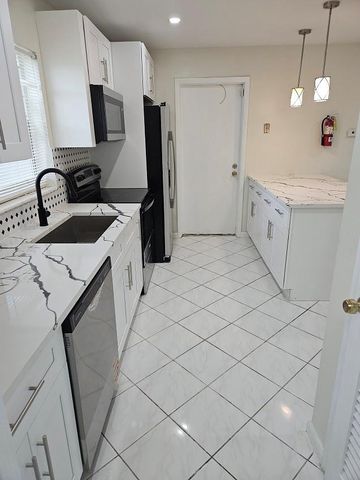 6380 NW 25th Court, Sunrise, FL 33313