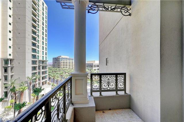 1 Hughes Center Drive 603, Las Vegas, NV 89169