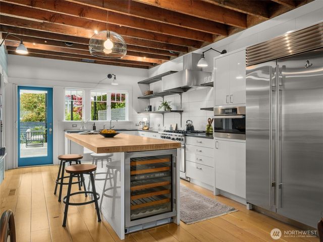 1909 4th Avenue N, Seattle, WA 98109
