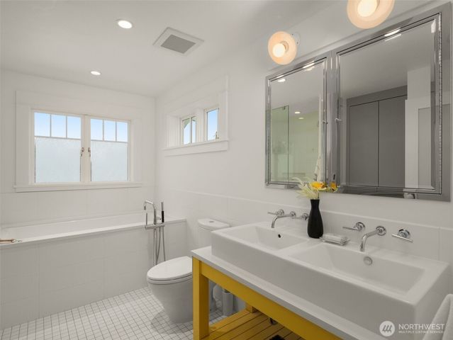 1909 4th Avenue N, Seattle, WA 98109