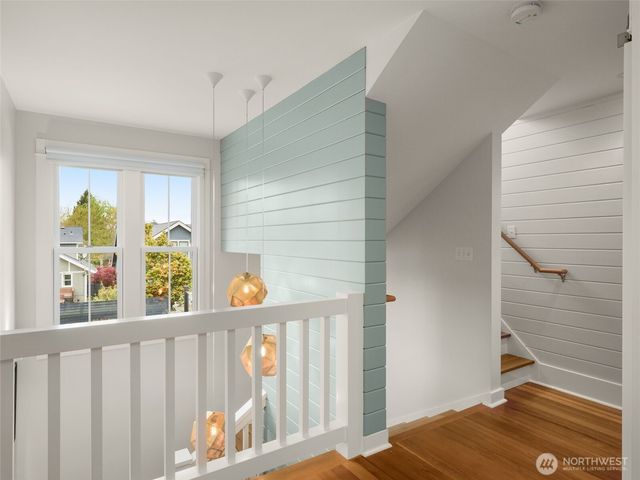 1909 4th Avenue N, Seattle, WA 98109