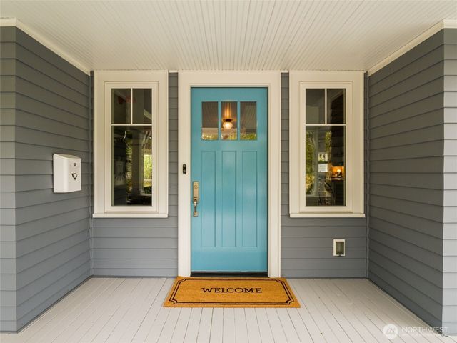 1909 4th Avenue N, Seattle, WA 98109