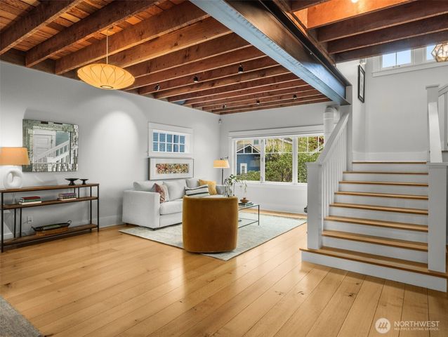 1909 4th Avenue N, Seattle, WA 98109