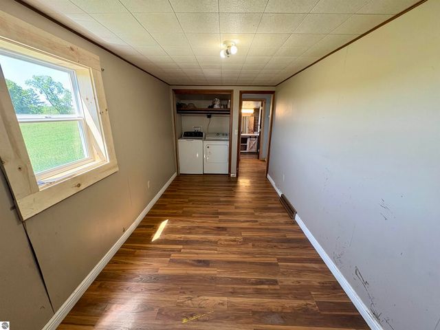 4275 N Vandecar Road, Weidman, MI 48893