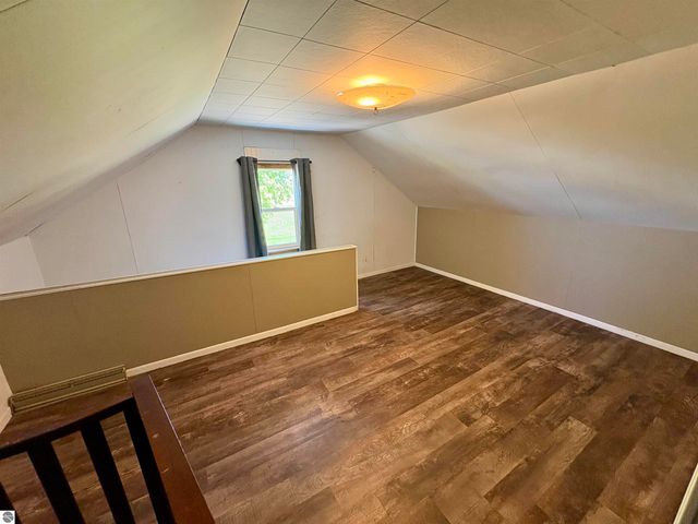 4275 N Vandecar Road, Weidman, MI 48893