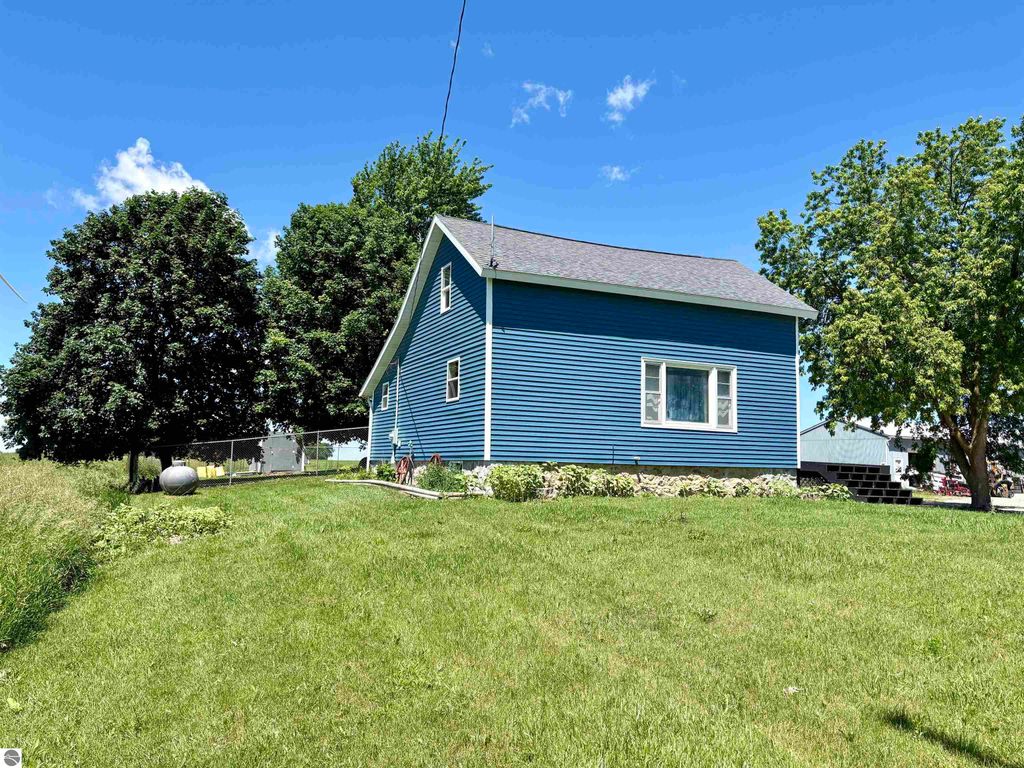 Image 22 of property listing at 4275 N Vandecar Road, Weidman, MI 48893