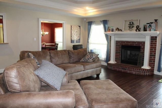 1017 Brown Dr., Wake Village, TX 75501