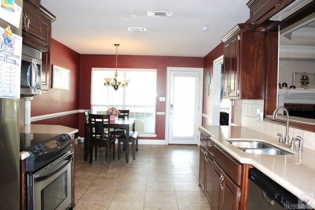 1017 Brown Dr., Wake Village, TX 75501