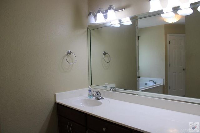 1017 Brown Dr., Wake Village, TX 75501