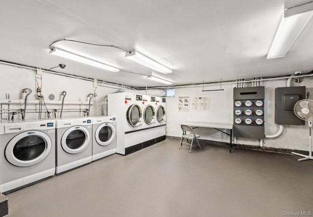 355 Route 111 42, Smithtown, NY 11787