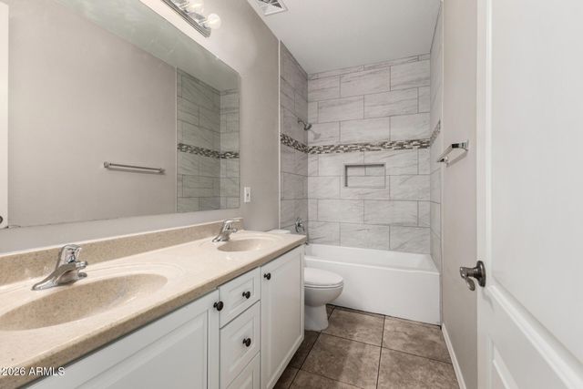 1036 E OAK Road, San Tan Valley, AZ 85140