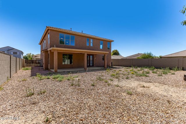 1036 E OAK Road, San Tan Valley, AZ 85140