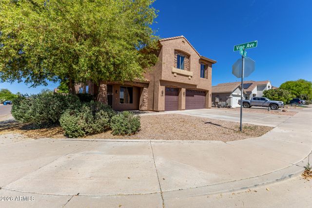 1036 E OAK Road, San Tan Valley, AZ 85140