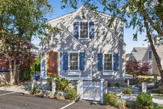 3 Atlantic Avenue, Provincetown, MA 02657