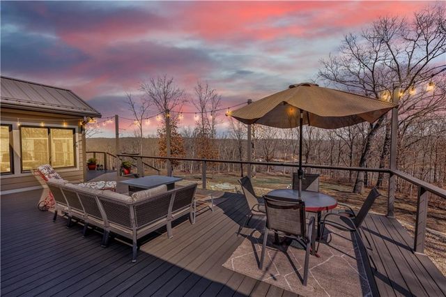 31550 Walsh Place, Edwards, MO 65326