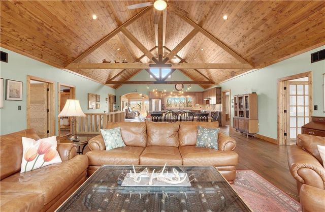 31550 Walsh Place, Edwards, MO 65326