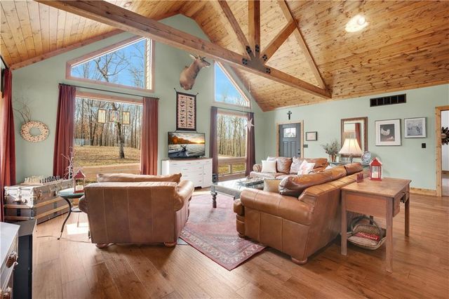 31550 Walsh Place, Edwards, MO 65326