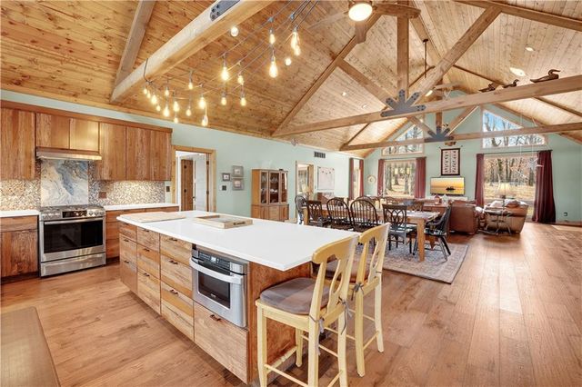 31550 Walsh Place, Edwards, MO 65326