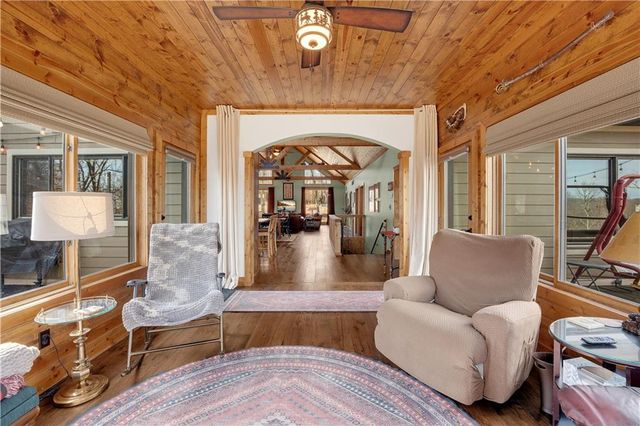 31550 Walsh Place, Edwards, MO 65326