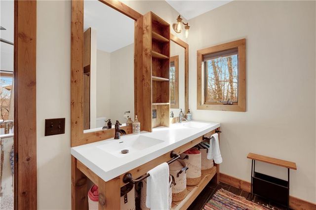 31550 Walsh Place, Edwards, MO 65326