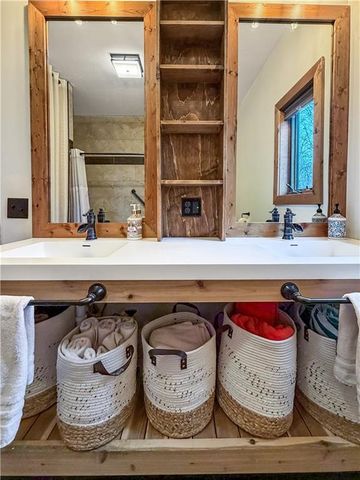 31550 Walsh Place, Edwards, MO 65326