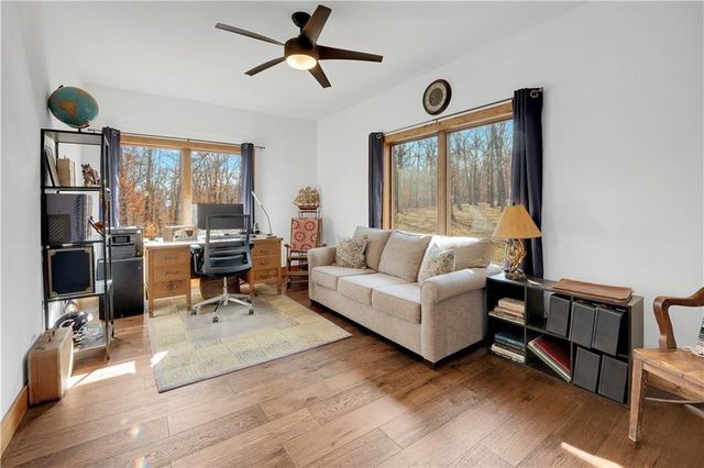 31550 Walsh Place, Edwards, MO 65326