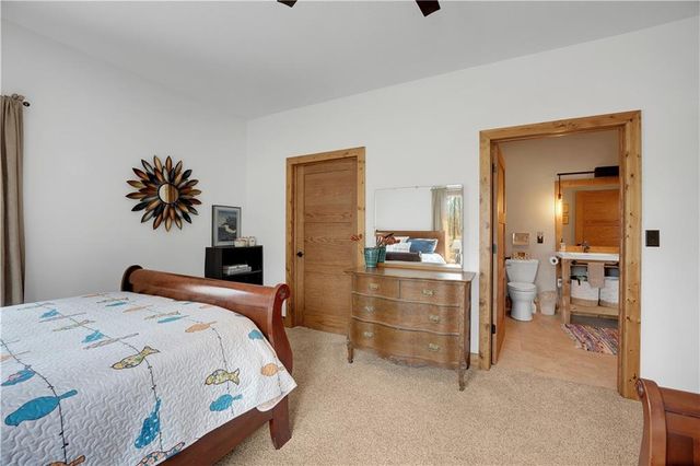 31550 Walsh Place, Edwards, MO 65326