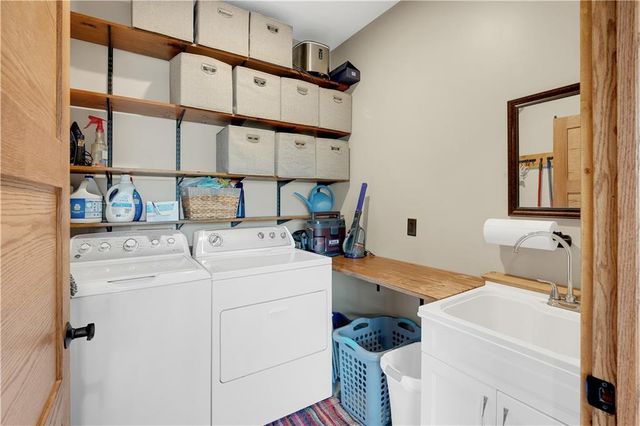 31550 Walsh Place, Edwards, MO 65326