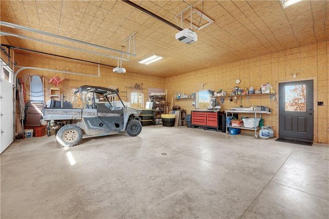 31550 Walsh Place, Edwards, MO 65326