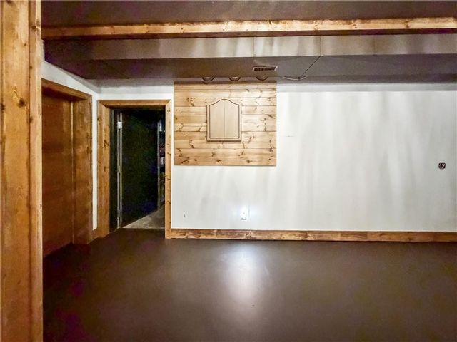 31550 Walsh Place, Edwards, MO 65326