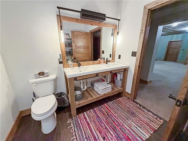 31550 Walsh Place, Edwards, MO 65326