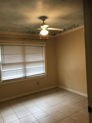 8615 Ferris Drive, Houston, TX 77096