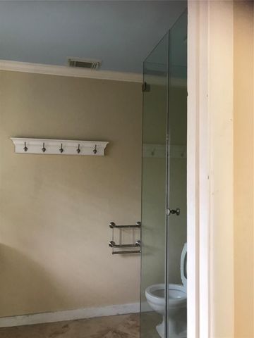 8615 Ferris Drive, Houston, TX 77096