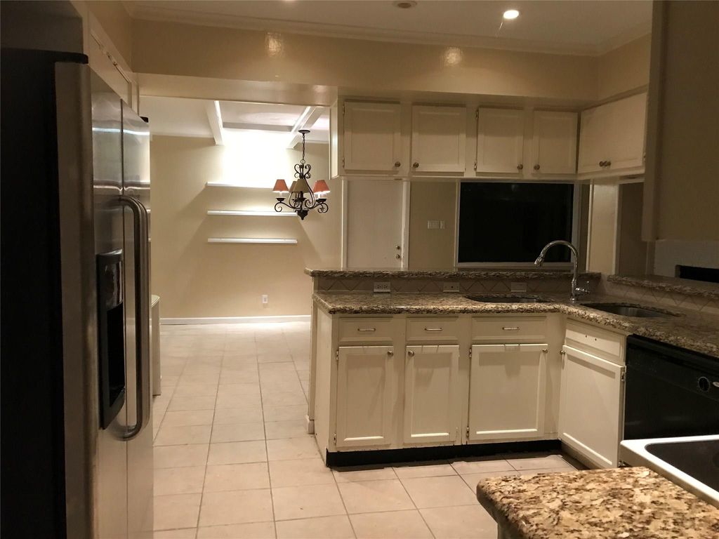 8615 Ferris Drive, Houston, TX 77096