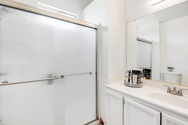 5045 N Laguna Dr, Sacramento, CA 95823