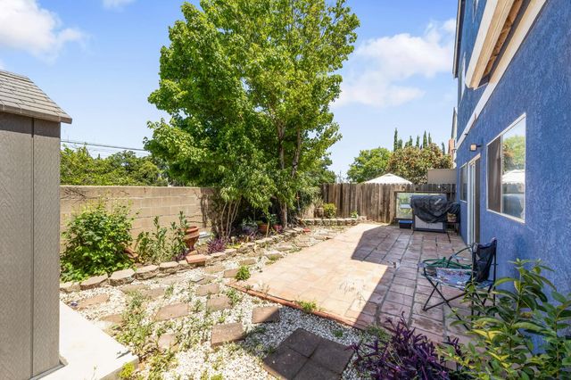 5045 N Laguna Dr, Sacramento, CA 95823