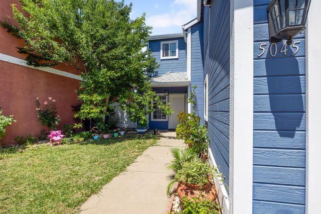 5045 N Laguna Dr, Sacramento, CA 95823