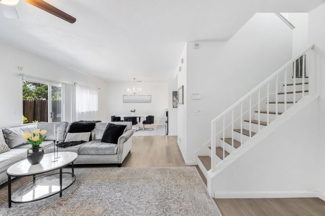 5045 N Laguna Dr, Sacramento, CA 95823