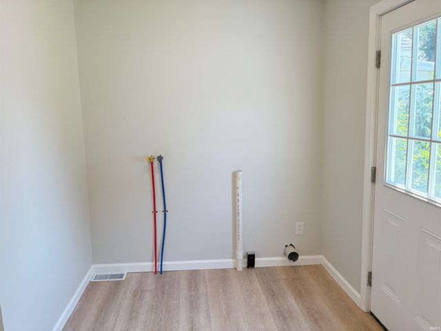 1705 Monroe Avenue, Evansville, IN 47714