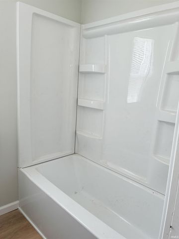 1705 Monroe Avenue, Evansville, IN 47714