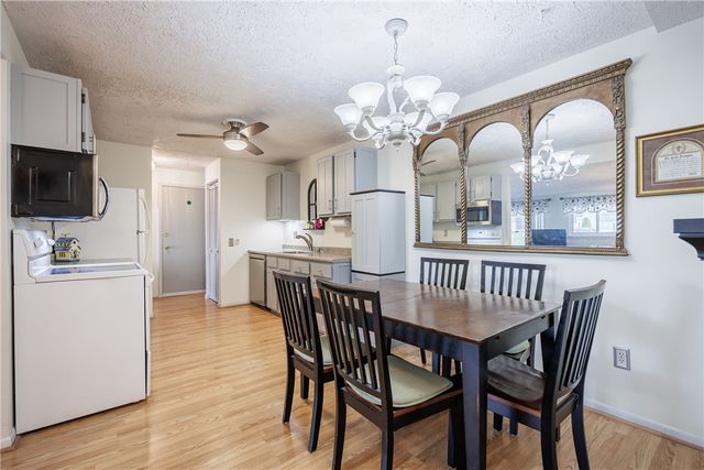 21 High Gate 4, Perinton, NY 14450