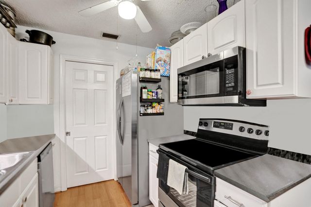 7697 S Forest Boulevard, North Lauderdale, FL 33068