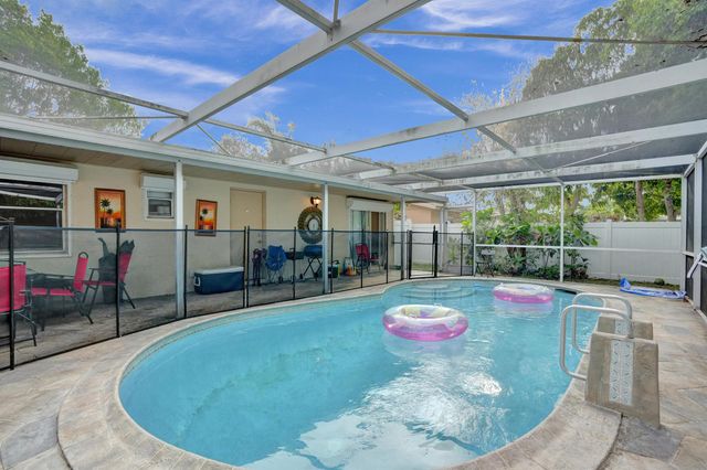 7697 S Forest Boulevard, North Lauderdale, FL 33068