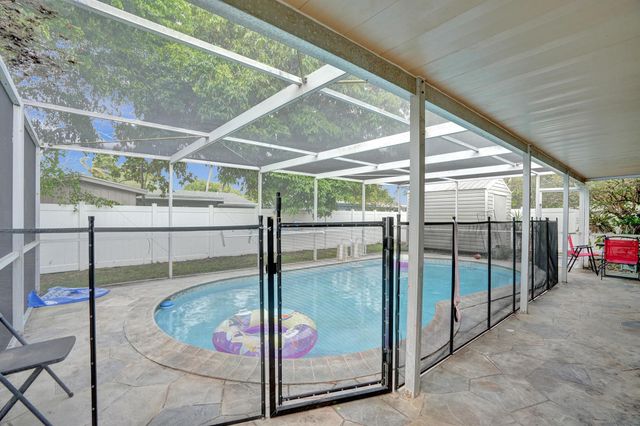 7697 S Forest Boulevard, North Lauderdale, FL 33068