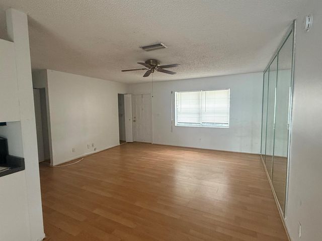7697 S Forest Boulevard, North Lauderdale, FL 33068
