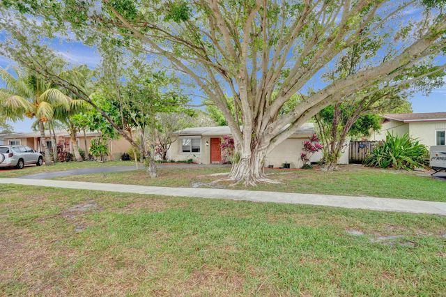 7697 S Forest Boulevard, North Lauderdale, FL 33068